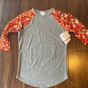 LuLaRoe XS Randy Gray and Red Short Sleeve Tee